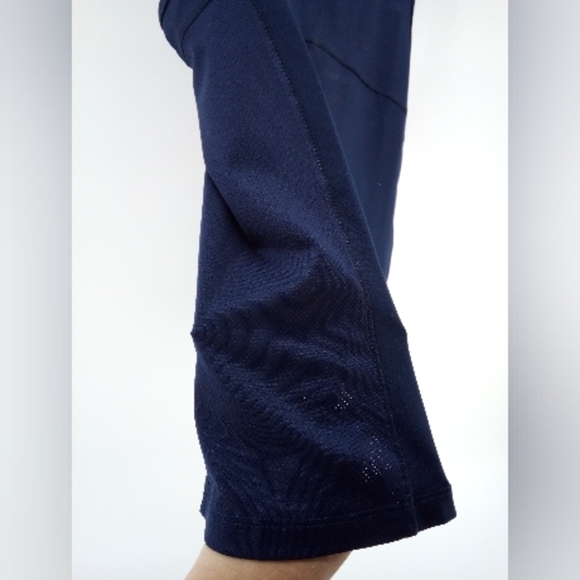 Tail Blue Mesh Panels Athletic Work Out Top M Gym Hiking Running Rowing Tennis - Picture 4 of 8